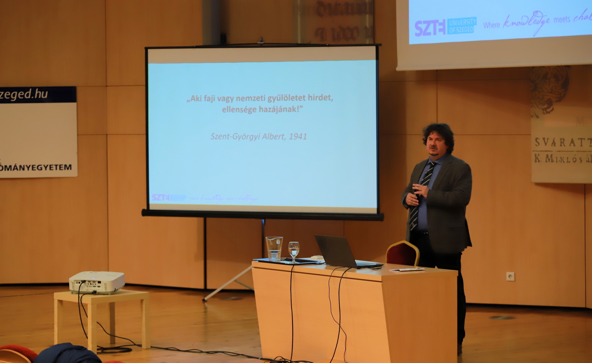 Dr. Jancsák Csaba szociológus előadása a nemzedékeken átívelő értékekről az SZTE Szabadegyetemen